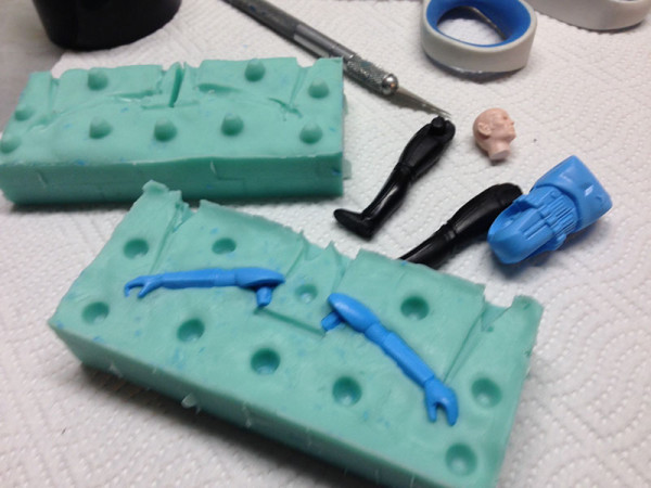 Pulling parts from the silicone mold